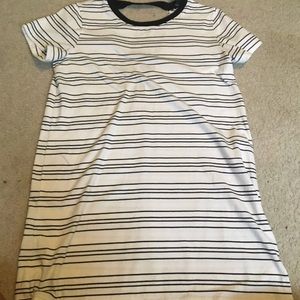 Black and white T-shirt dress striped